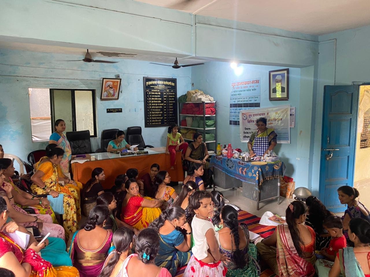 महिला सक्षमीकरणासाठी आयोजित ग्रामस्तरीय बैठक व प्रशिक्षण कार्यक्रम